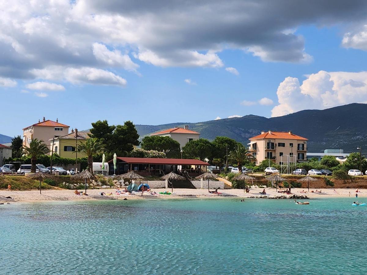 Airport Split Leilighet Kaštel Štafilić Eksteriør bilde